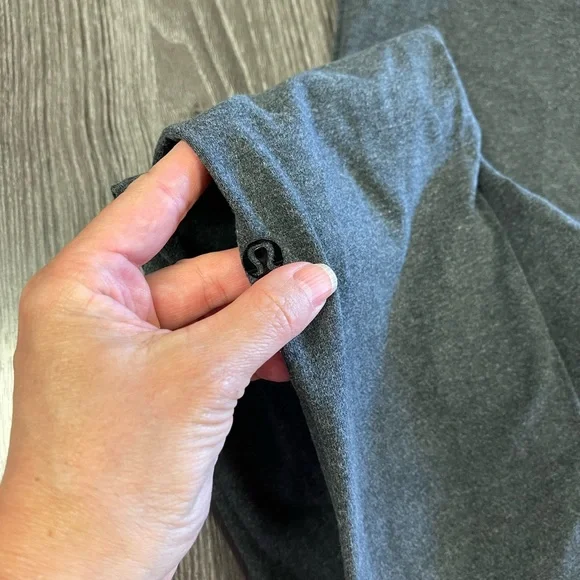 Lululemon high rise cotton WU calf logo Sz 6 - Picture 2 of 6